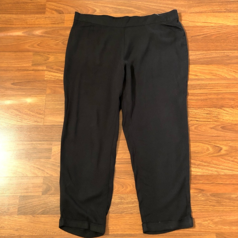 Soft Surroundings Black Cuffed Crop Pants - Size PL NWOT